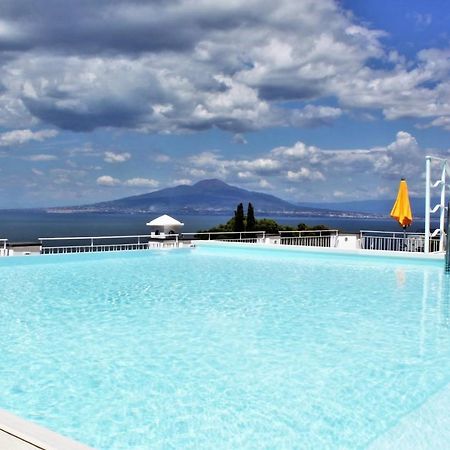 Boutique Hotel Helios (Adults Only) Sorrento Exterior foto