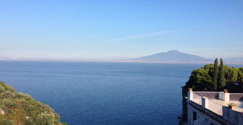 Boutique Hotel Helios (Adults Only) Sorrento Exterior foto
