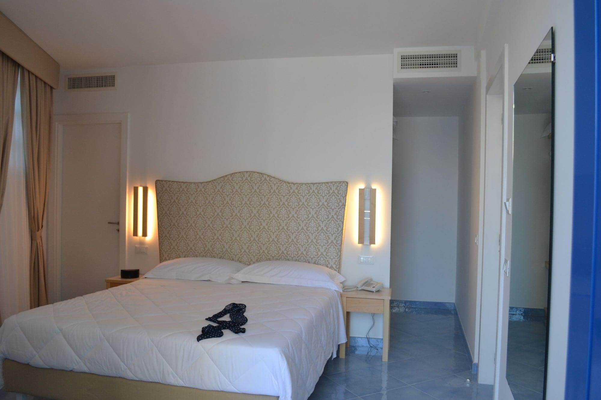 Boutique Hotel Helios (Adults Only) Sorrento Exterior foto