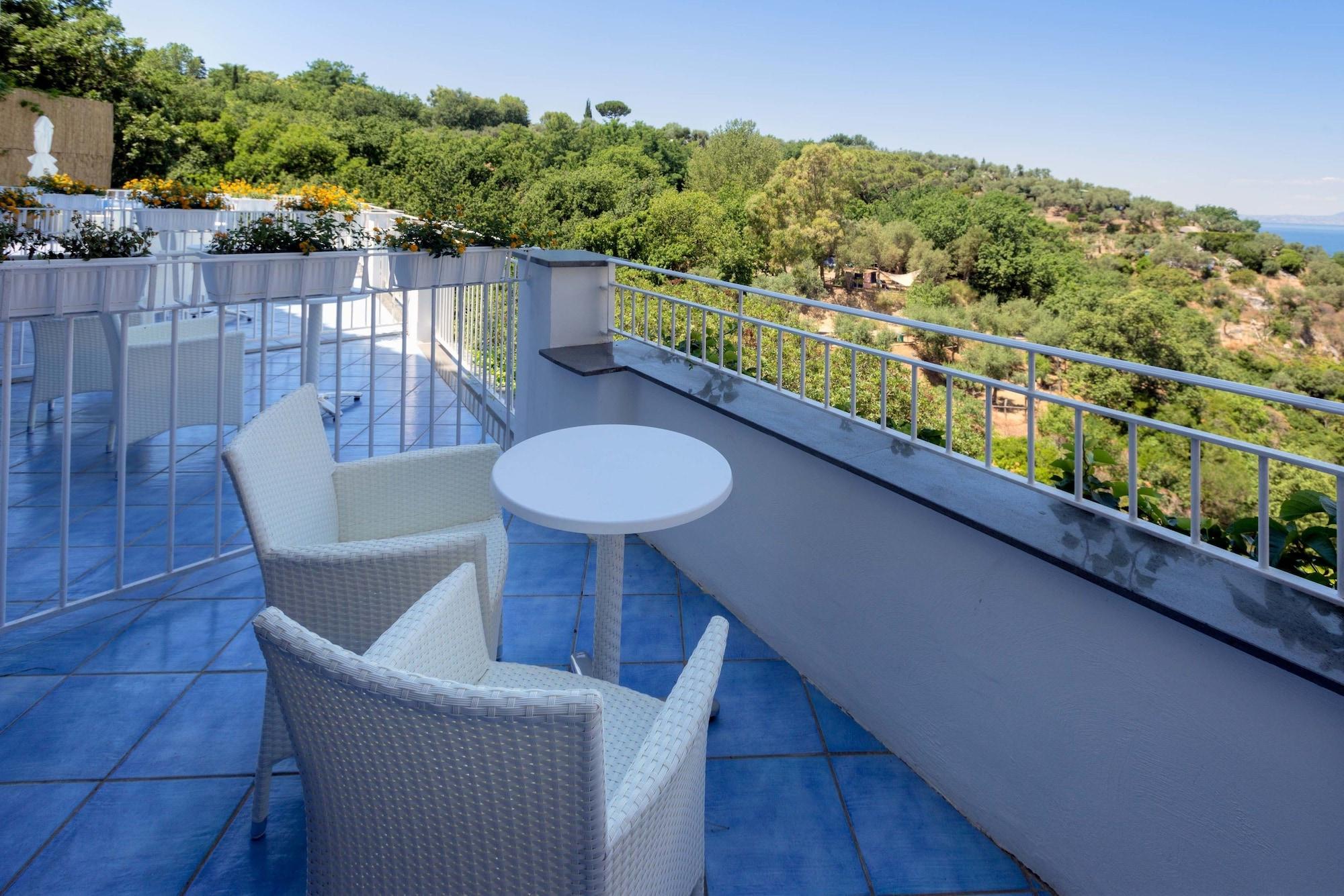 Boutique Hotel Helios (Adults Only) Sorrento Exterior foto