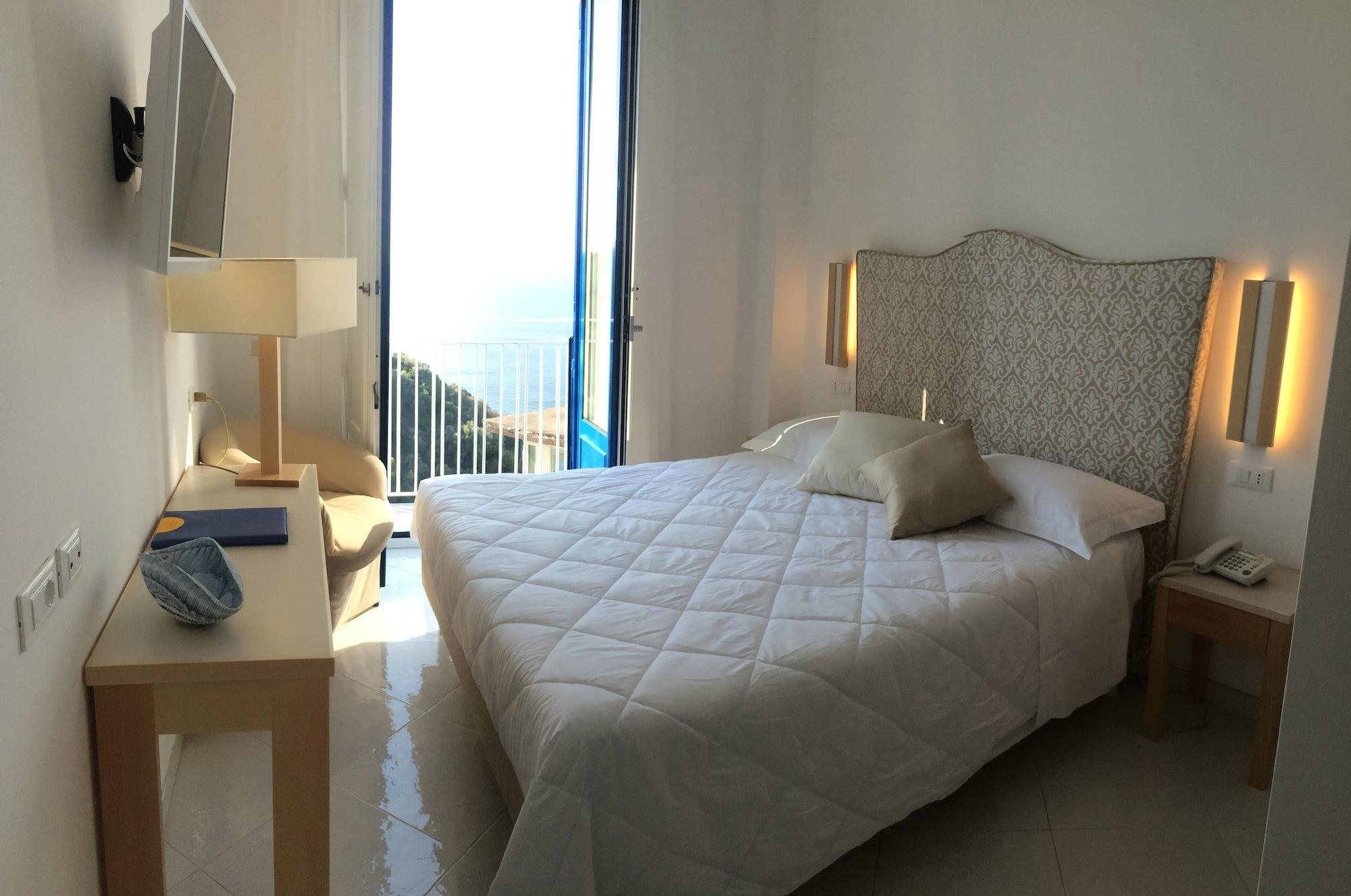 Boutique Hotel Helios (Adults Only) Sorrento Exterior foto