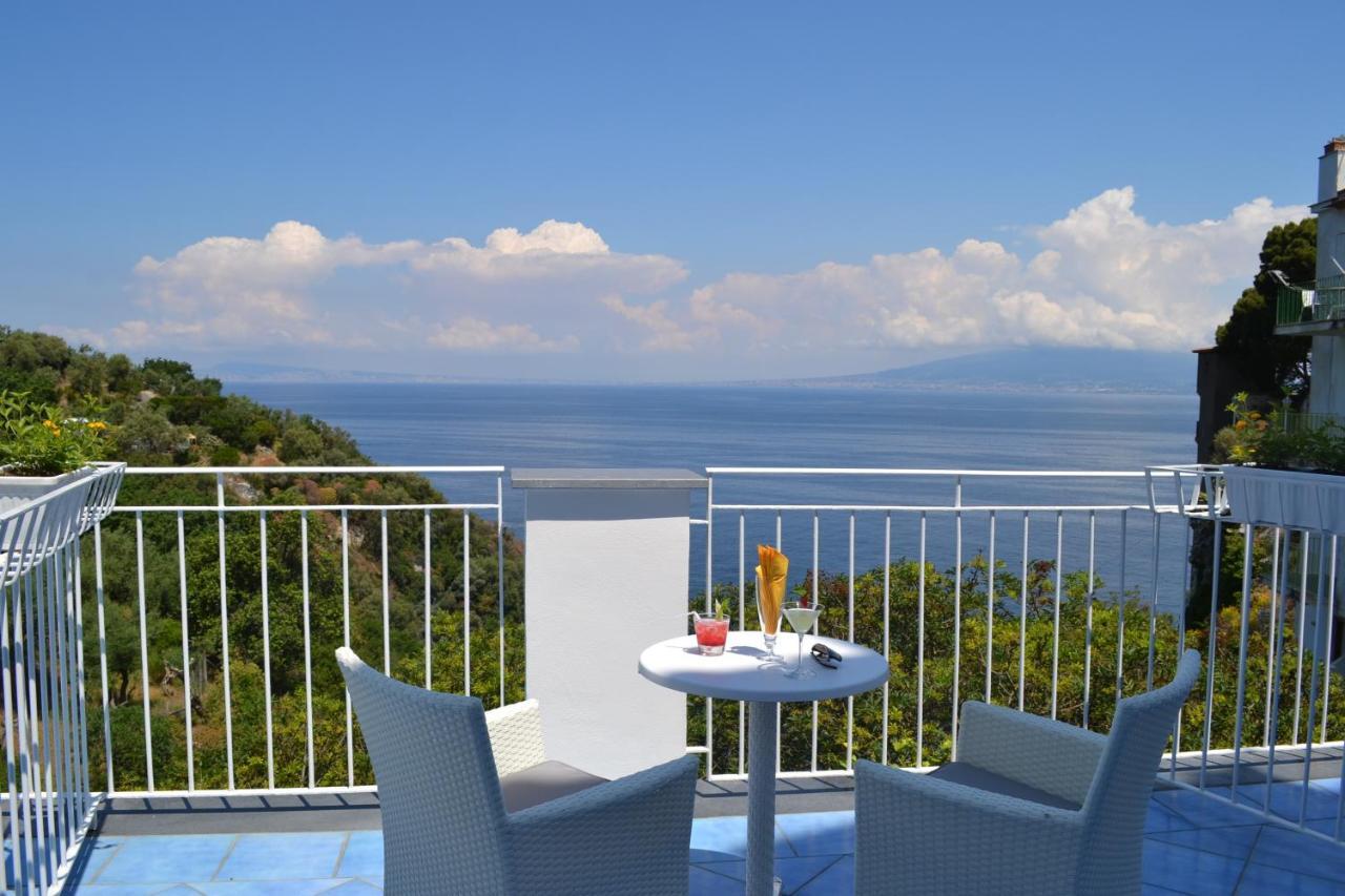 Boutique Hotel Helios (Adults Only) Sorrento Exterior foto